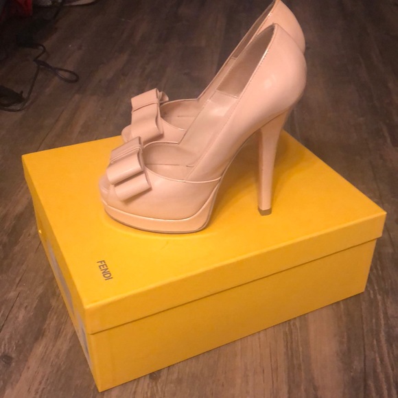 Fendi patent pump - Picture 2 of 3